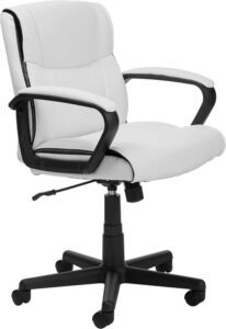 AmazonBasics Classic Leather-Padded Mid-Back Office Computer Desk Chair with Armrest White BIFMA Certified - افضل كراسي مكتبية