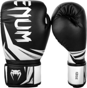 Venum Challenger 3.0 Boxing Gloves - افضل انواع قفازات الملاكمة